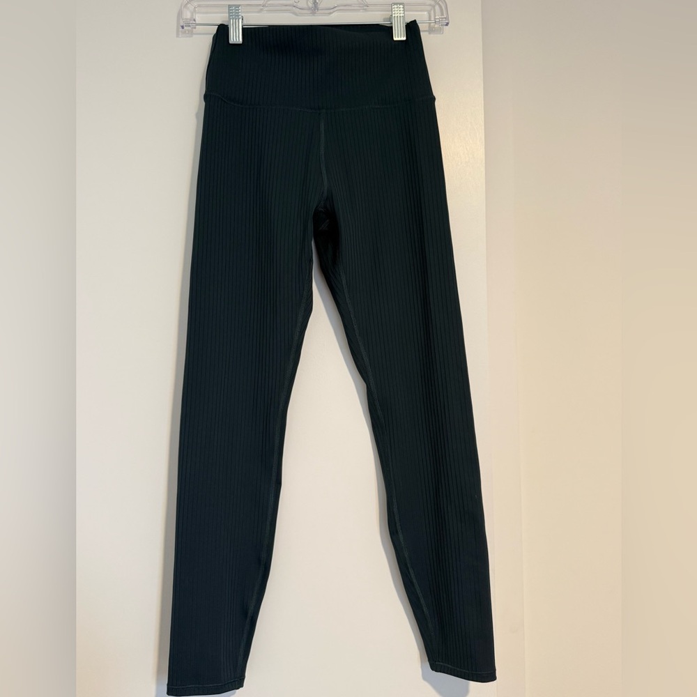 Vuori Inversion Rib Legging - Picture 2 of 4